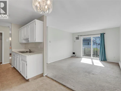 208-198 Roy Avenue - 3