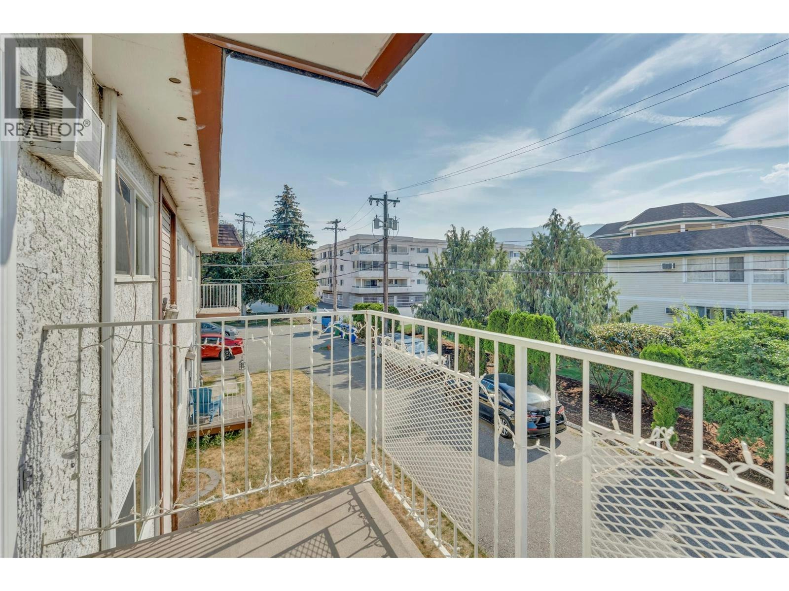 208-198 Roy Avenue, Penticton, BC, V2A 3M9 - 13