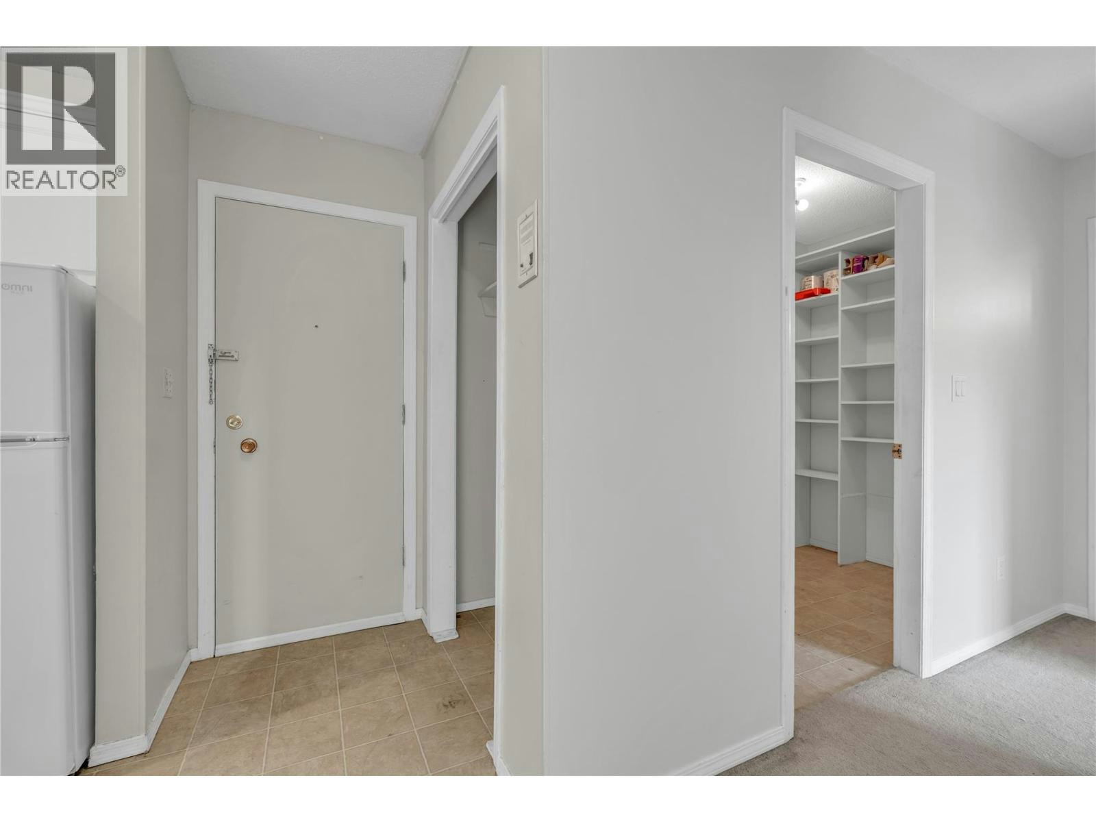 208-198 Roy Avenue, Penticton, BC, V2A 3M9 - 8