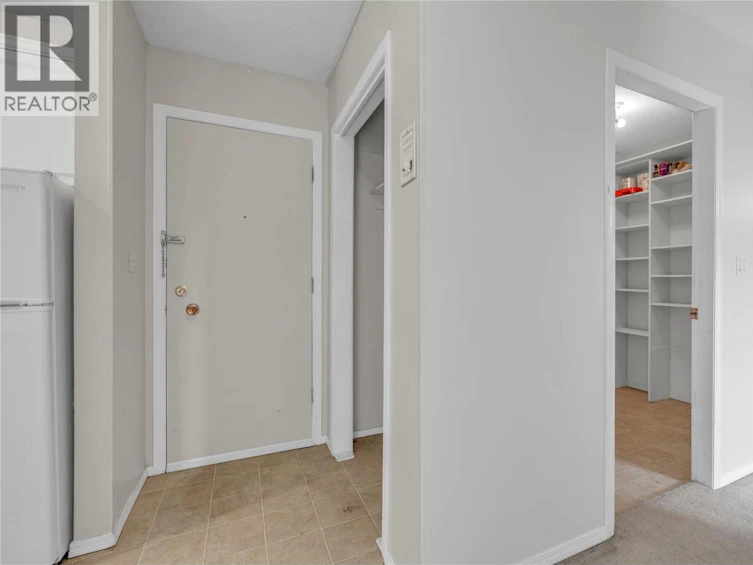 208-198 Roy Avenue, Penticton, BC, V2A 3M9 - 8