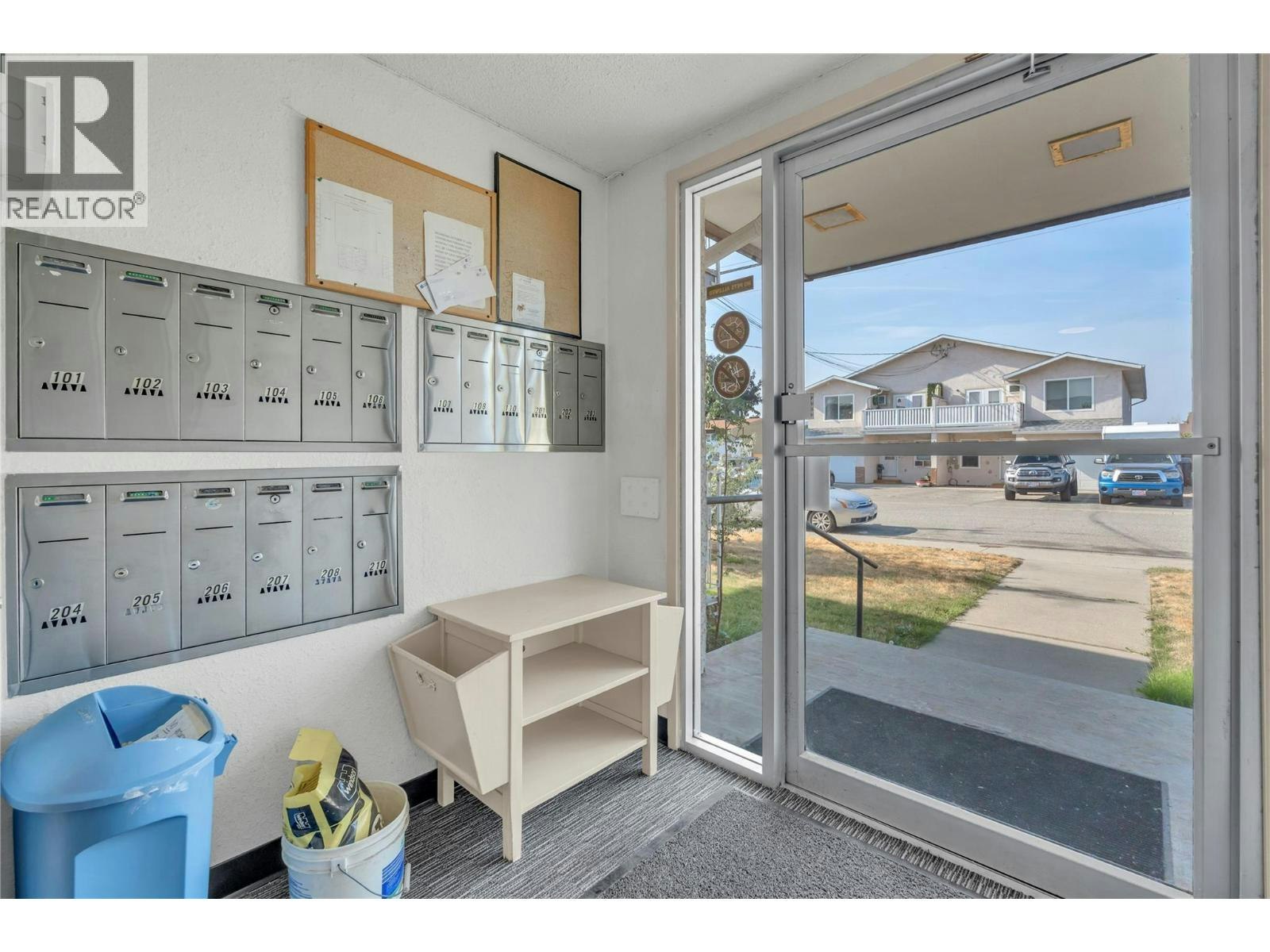 208-198 Roy Avenue, Penticton, BC, V2A 3M9 - 24