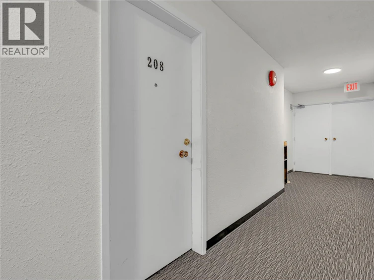 208-198 Roy Avenue, Penticton, BC, V2A 3M9 - 21