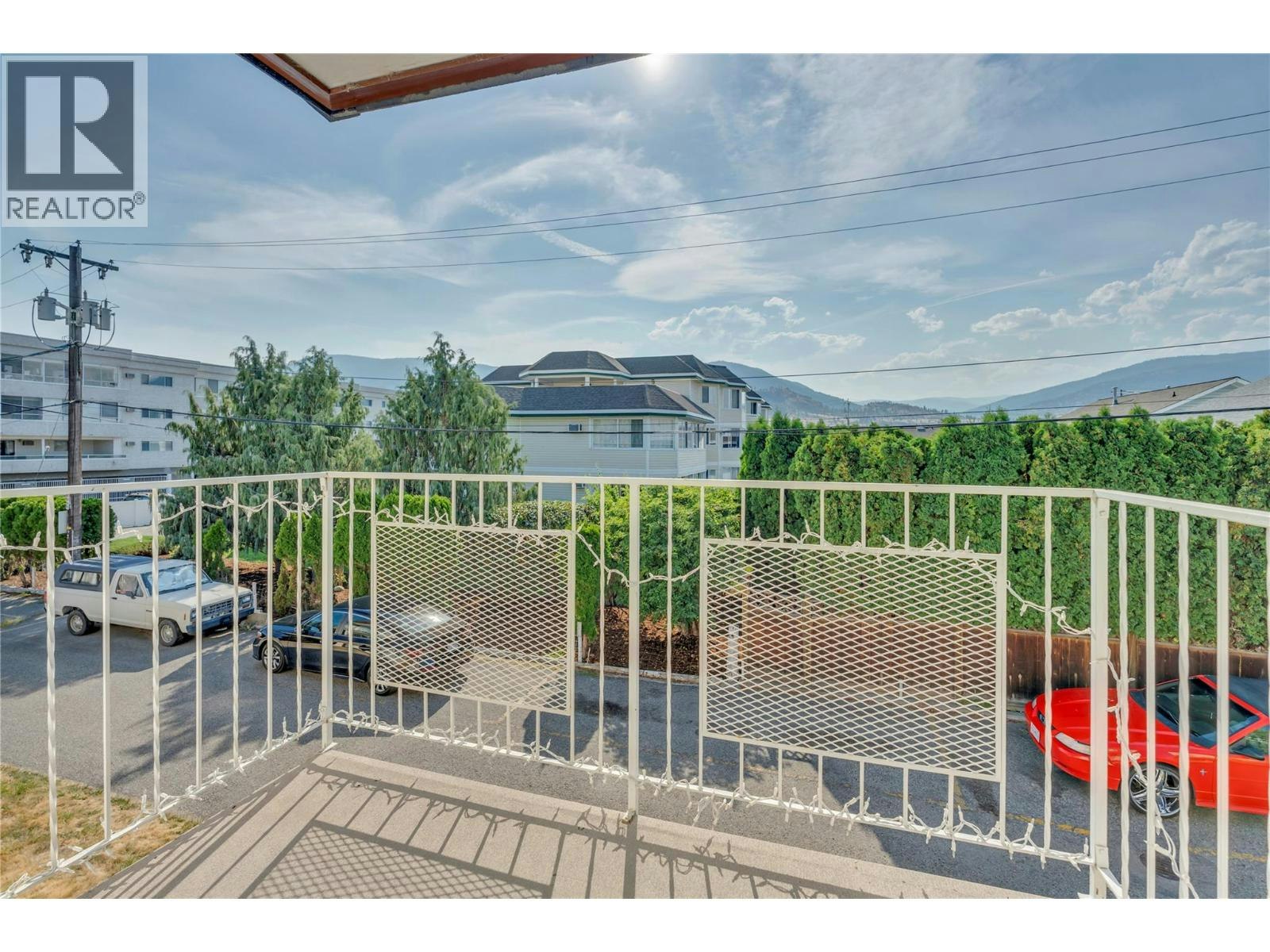 208-198 Roy Avenue, Penticton, BC, V2A 3M9 - 12