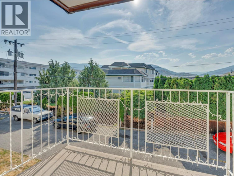 208-198 Roy Avenue, Penticton, BC, V2A 3M9 - 12