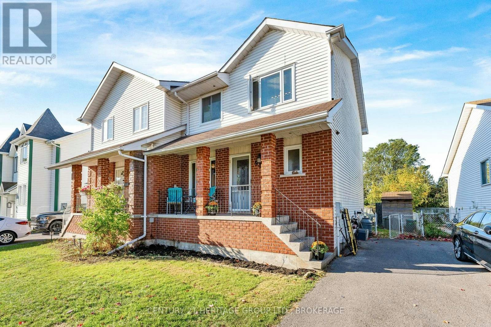 944 Warburton Crescent, Kingston, ON, K7M 8L1