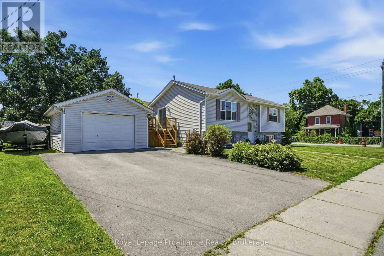 50 Octavia Street, Belleville, ON, K8P 3N9