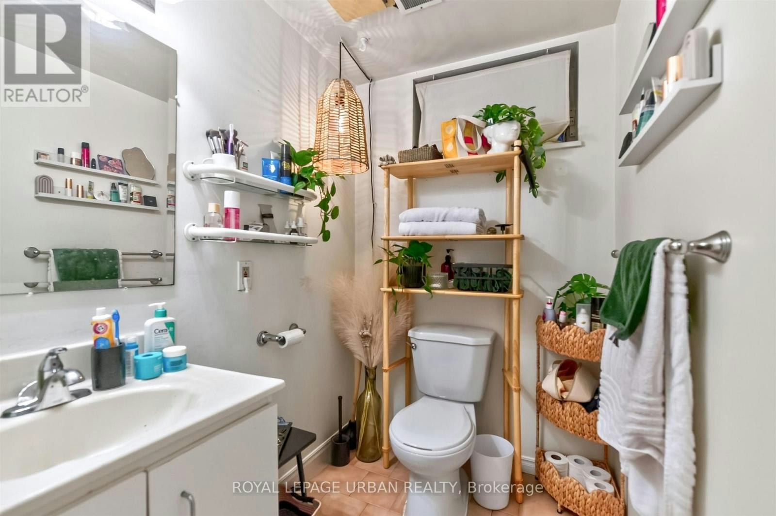 20 Cambridge Avenue, Toronto, ON, M4K 2L1 - 21