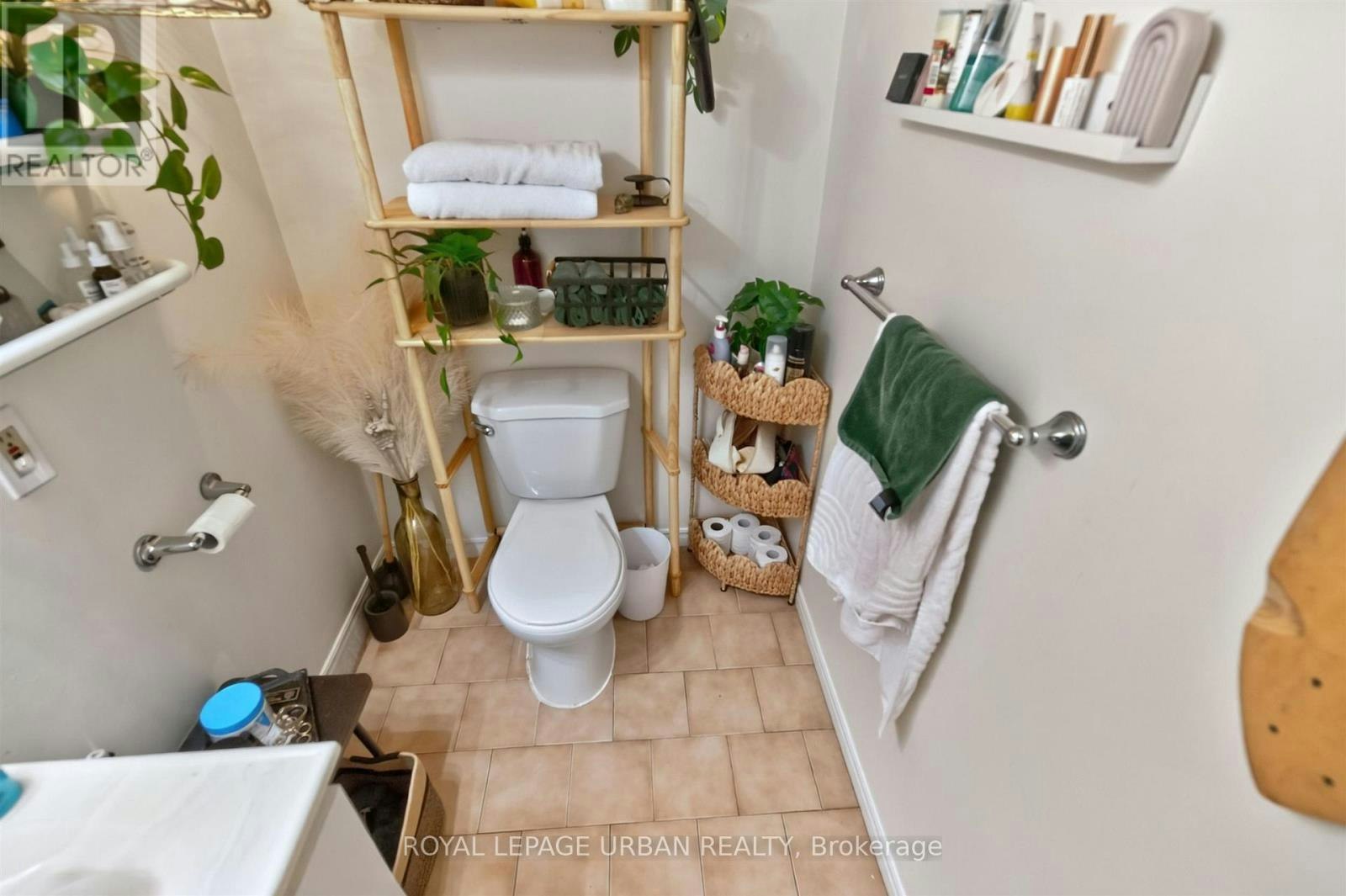 20 Cambridge Avenue, Toronto, ON, M4K 2L1 - 22