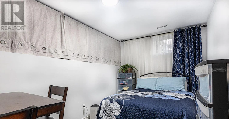 LOWER-524 Simcoe Street S, Oshawa, ON, L1H 4J8 - 9