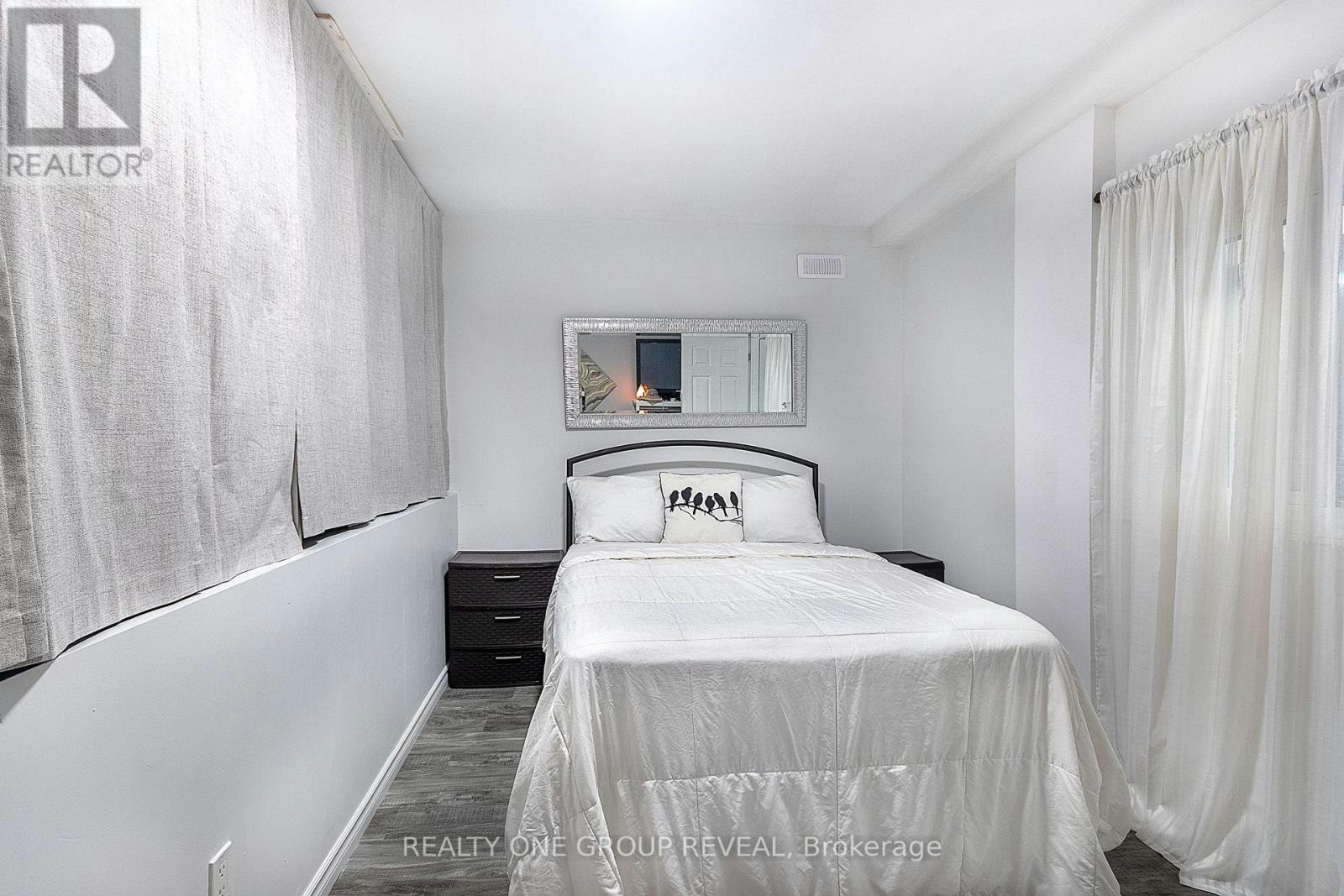 LOWER-524 Simcoe Street S, Oshawa, ON, L1H 4J8 - 8