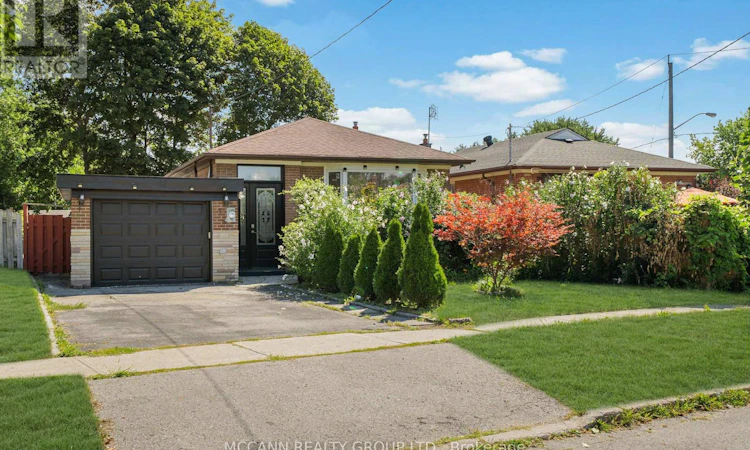 17 Barlow Road E