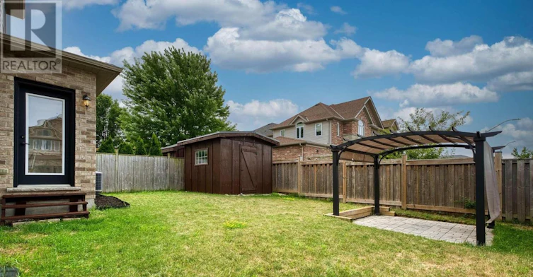 UPPER UNIT-2023 Jubilee Drive, London, ON, N6G 0H7 - 36