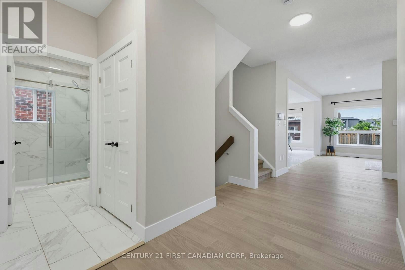 UPPER UNIT-2023 Jubilee Drive, London, ON, N6G 0H7 - 7
