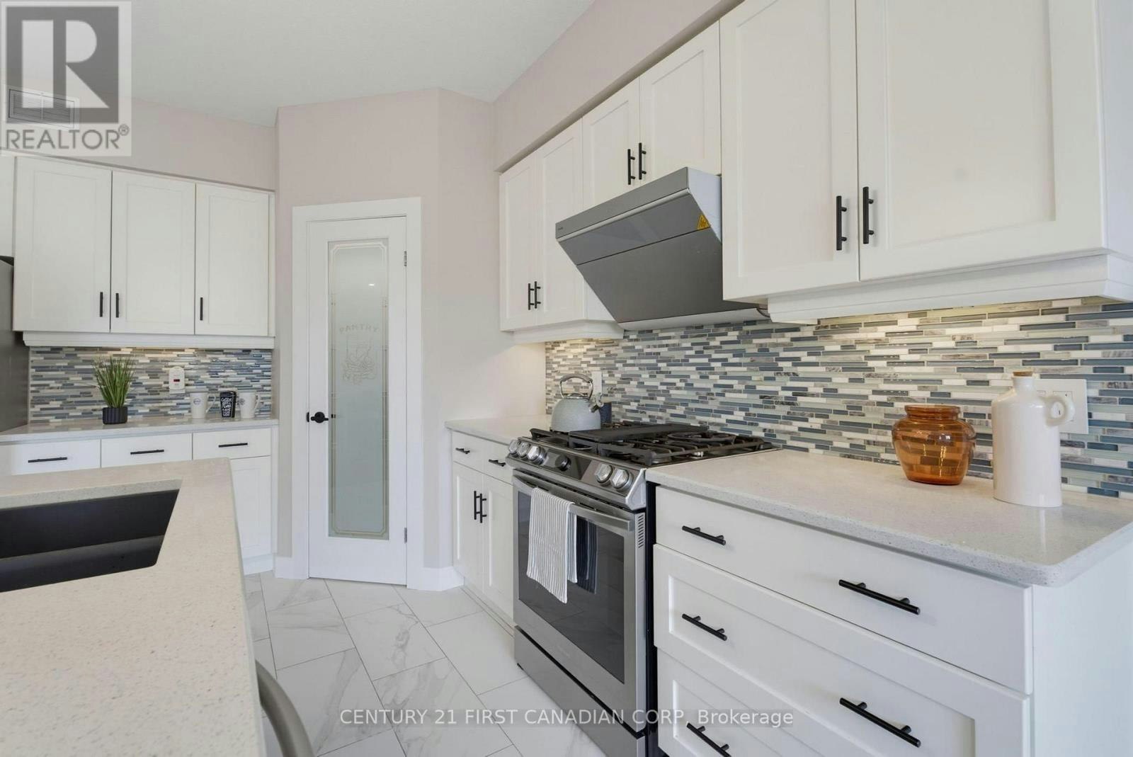 UPPER UNIT-2023 Jubilee Drive, London, ON, N6G 0H7 - 15