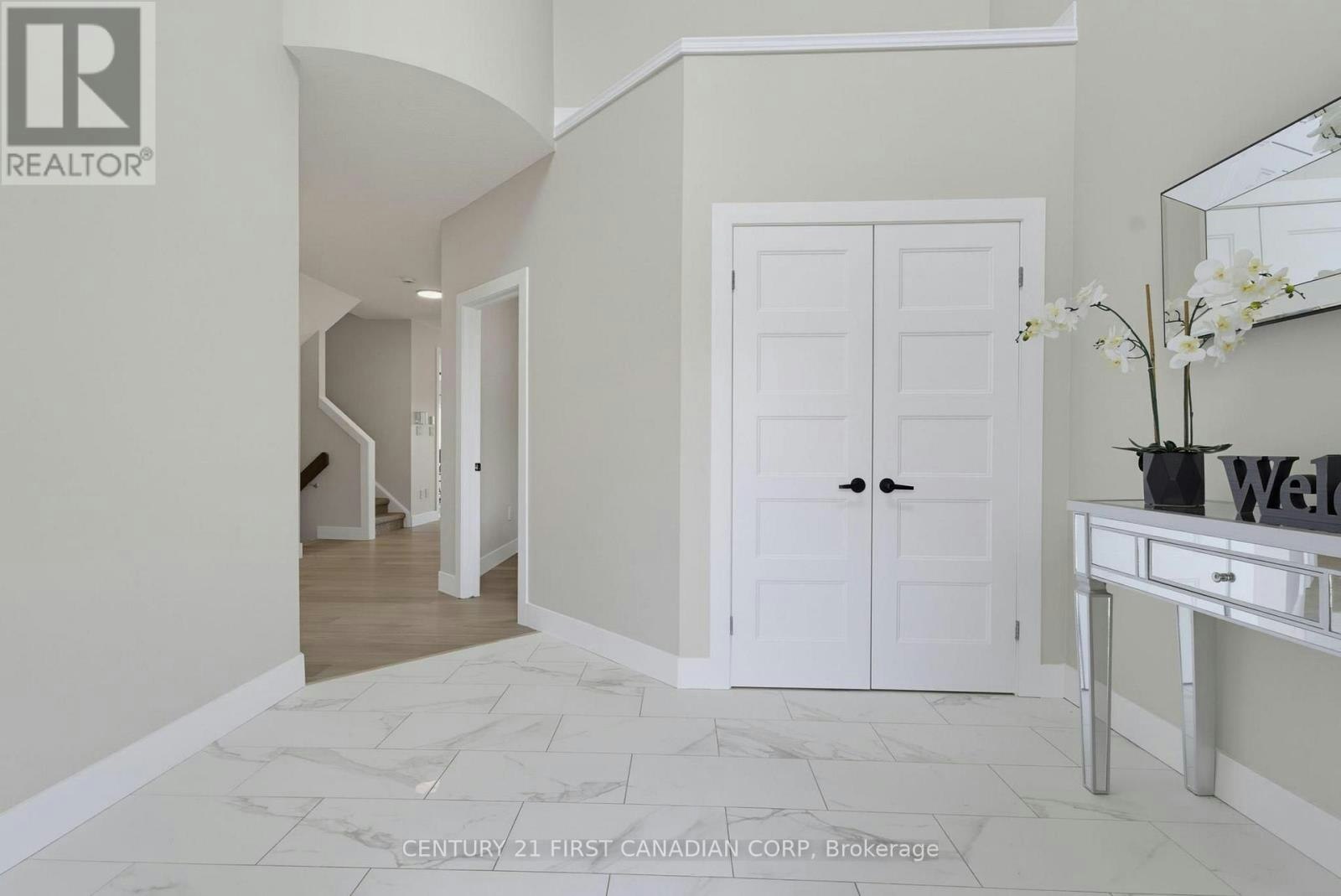 UPPER UNIT-2023 Jubilee Drive, London, ON, N6G 0H7 - 3