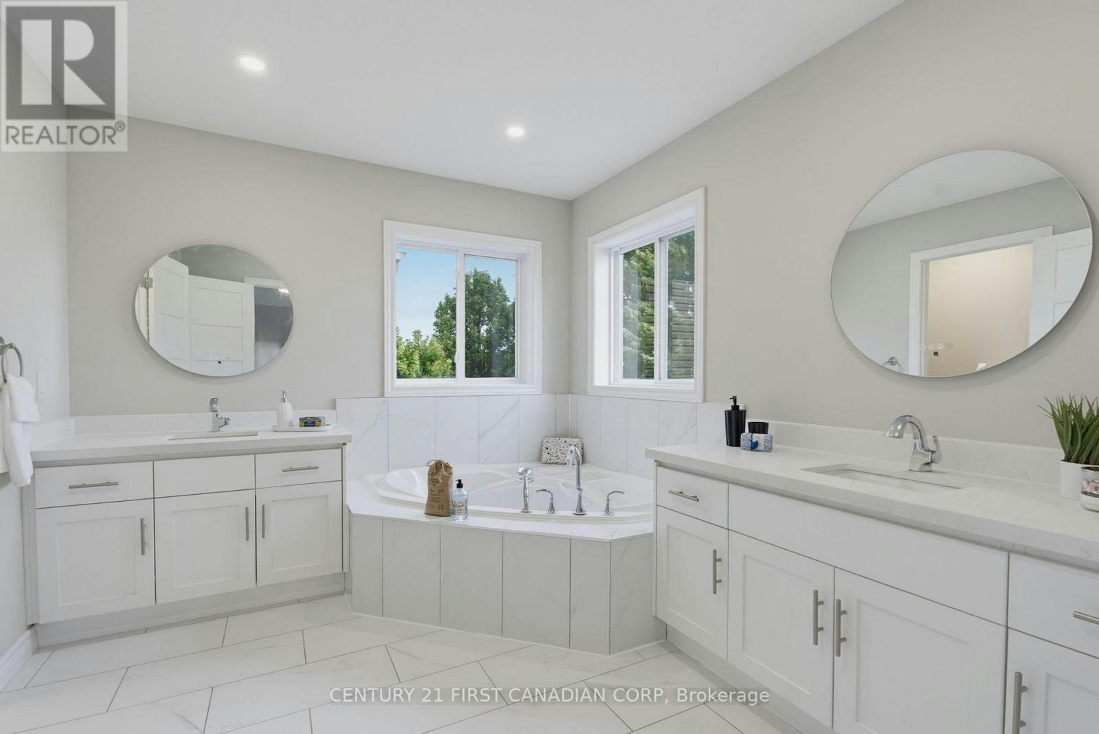 UPPER UNIT-2023 Jubilee Drive, London, ON, N6G 0H7 - 22