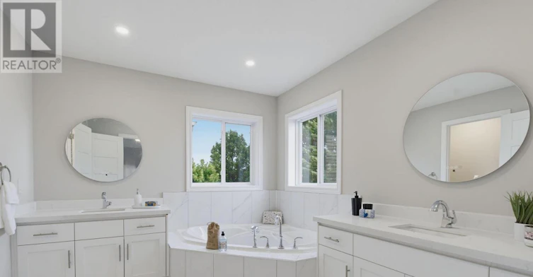 UPPER UNIT-2023 Jubilee Drive, London, ON, N6G 0H7 - 22