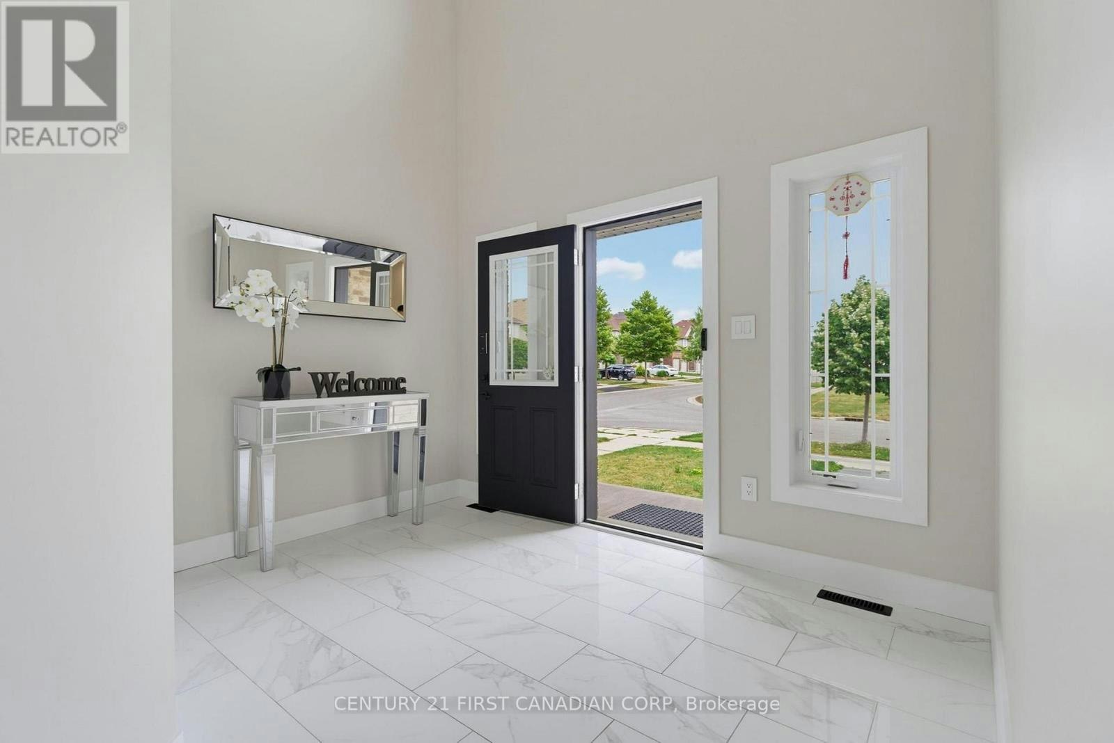 UPPER UNIT-2023 Jubilee Drive, London, ON, N6G 0H7 - 4