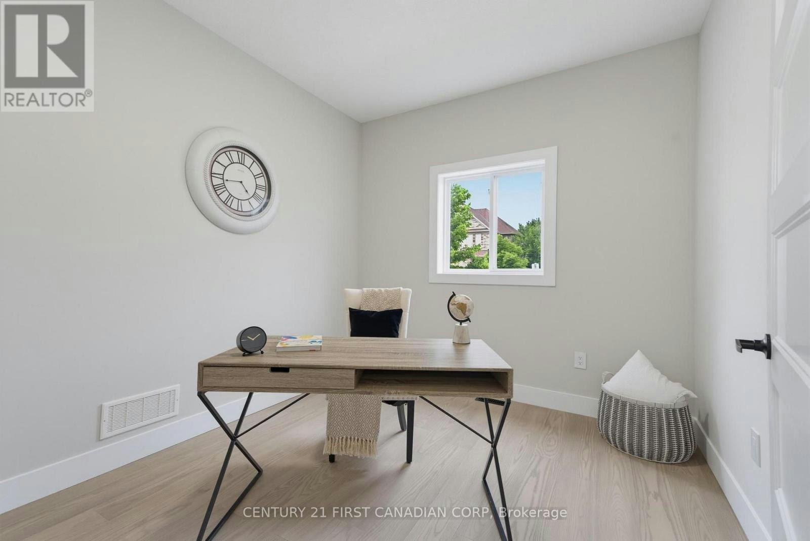 UPPER UNIT-2023 Jubilee Drive, London, ON, N6G 0H7 - 6