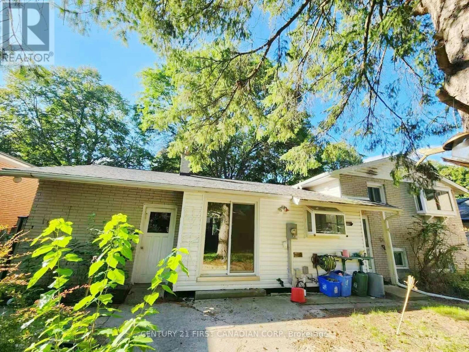 UPPER LEVEL-711 Algoma Avenue, London, ON, N5X 1W4 - 24
