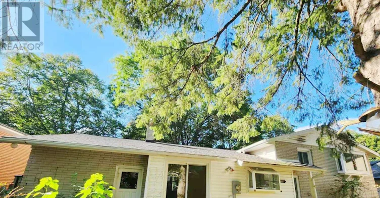 UPPER LEVEL-711 Algoma Avenue, London, ON, N5X 1W4 - 24