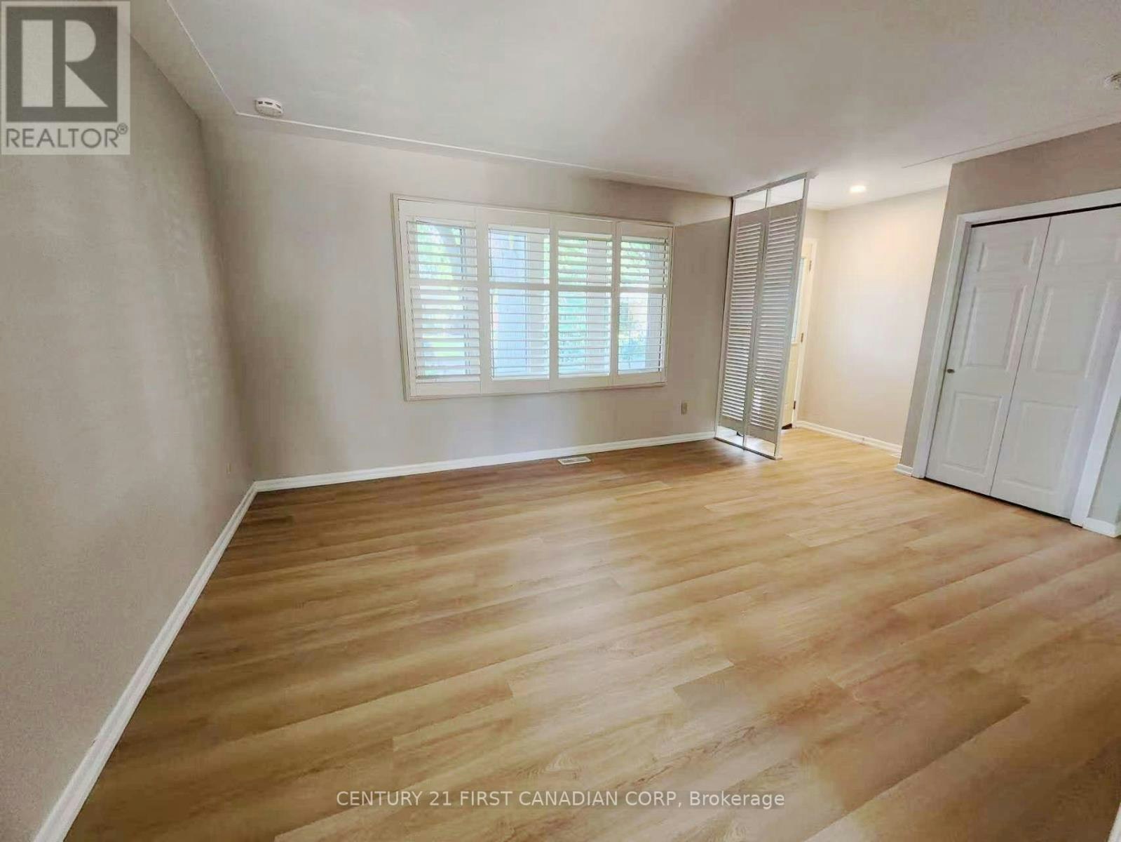 UPPER LEVEL-711 Algoma Avenue, London, ON, N5X 1W4 - 5