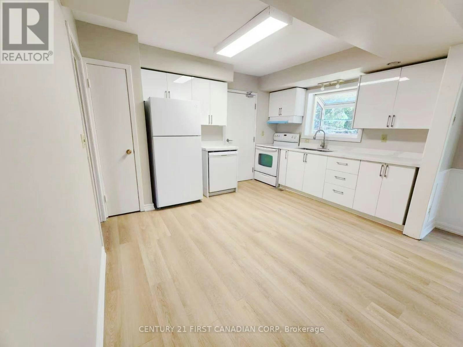 UPPER LEVEL-711 Algoma Avenue, London, ON, N5X 1W4 - 9