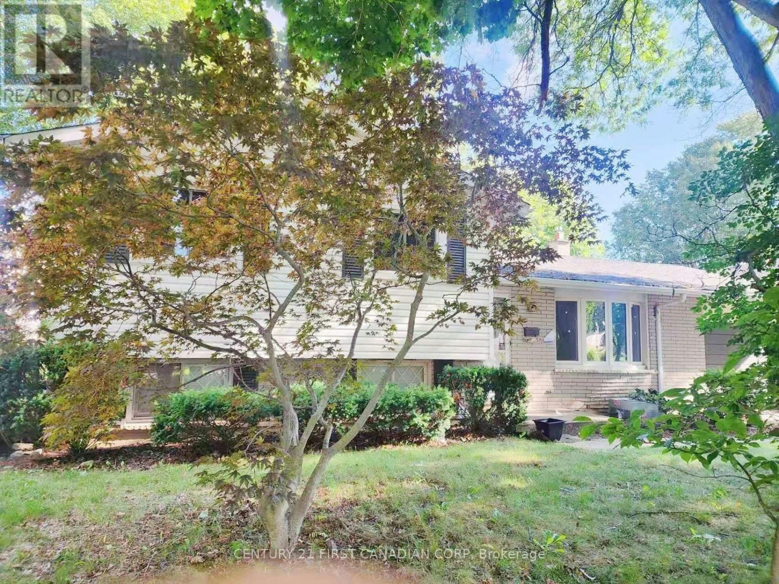 UPPER LEVEL-711 Algoma Avenue, London, ON, N5X 1W4 - 22