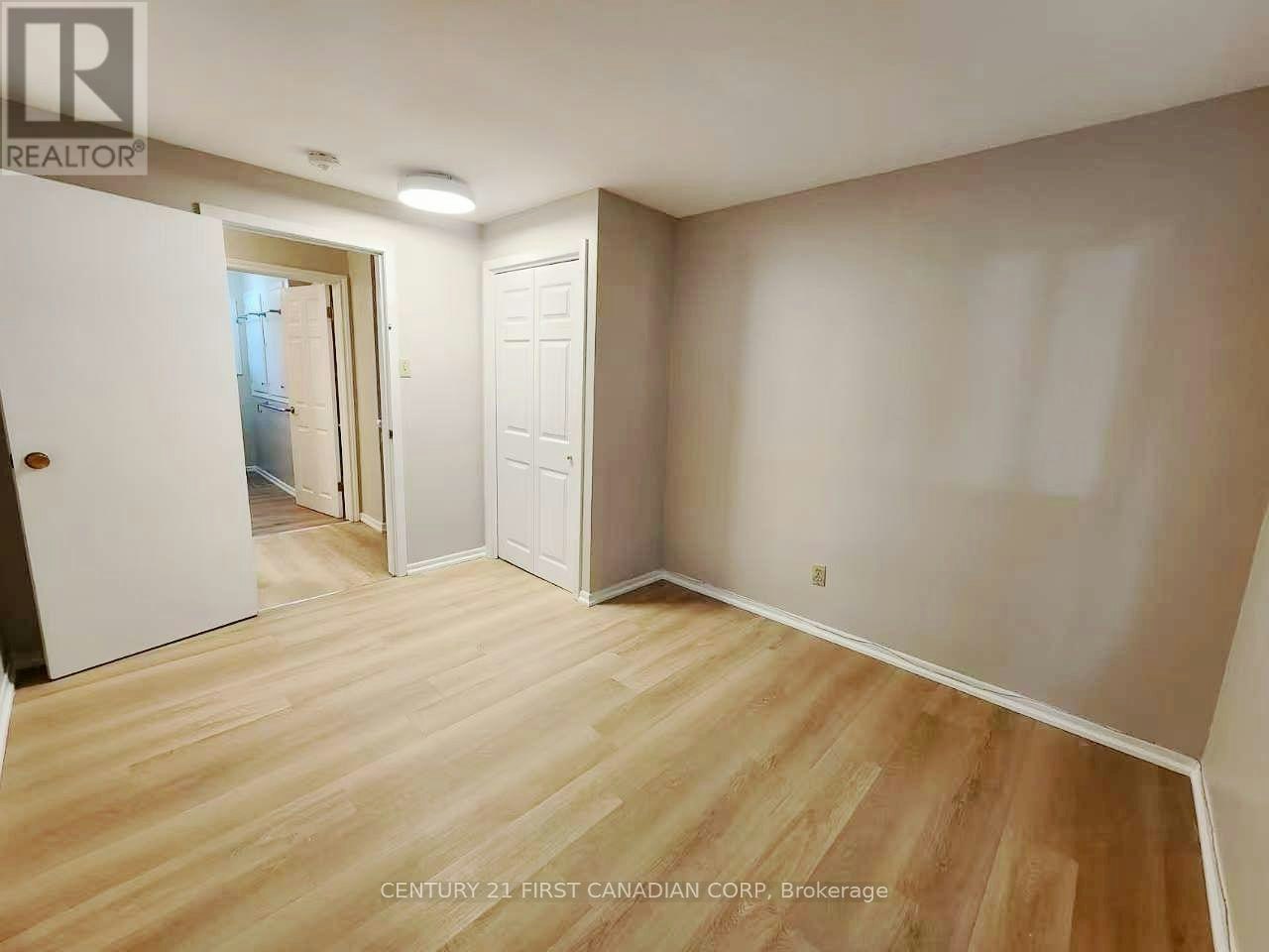 UPPER LEVEL-711 Algoma Avenue, London, ON, N5X 1W4 - 12
