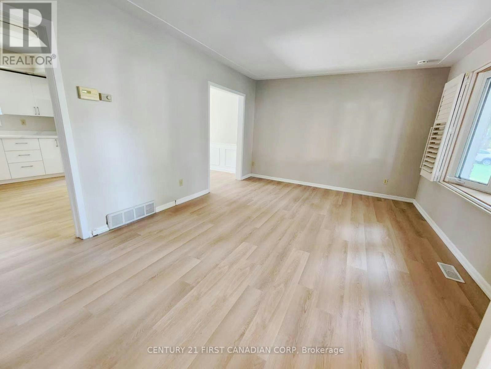 UPPER LEVEL-711 Algoma Avenue, London, ON, N5X 1W4 - 7