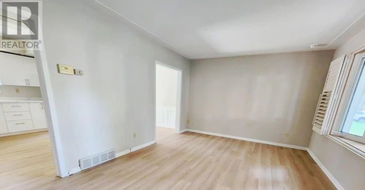 UPPER LEVEL-711 Algoma Avenue, London, ON, N5X 1W4 - 7