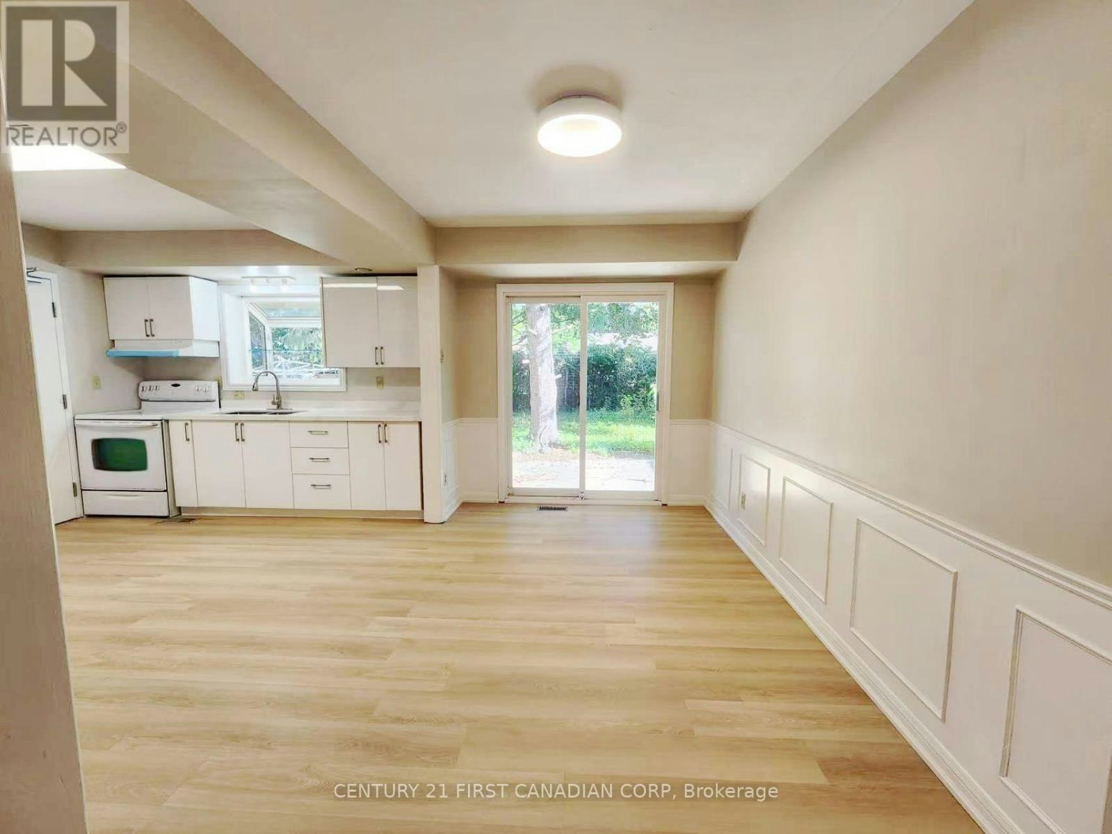 UPPER LEVEL-711 Algoma Avenue, London, ON, N5X 1W4 - 10
