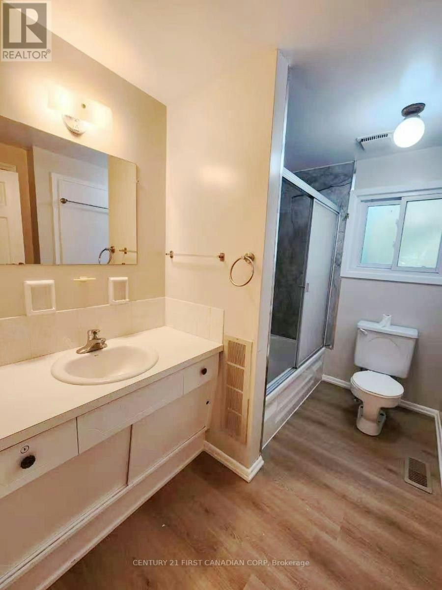 UPPER LEVEL-711 Algoma Avenue, London, ON, N5X 1W4 - 18