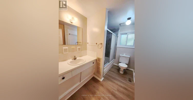 UPPER LEVEL-711 Algoma Avenue, London, ON, N5X 1W4 - 18