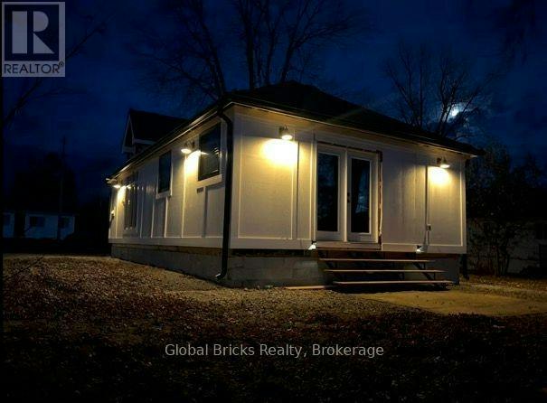 899 Maplewood Drive, Innisfil, ON, L9S 1Y7