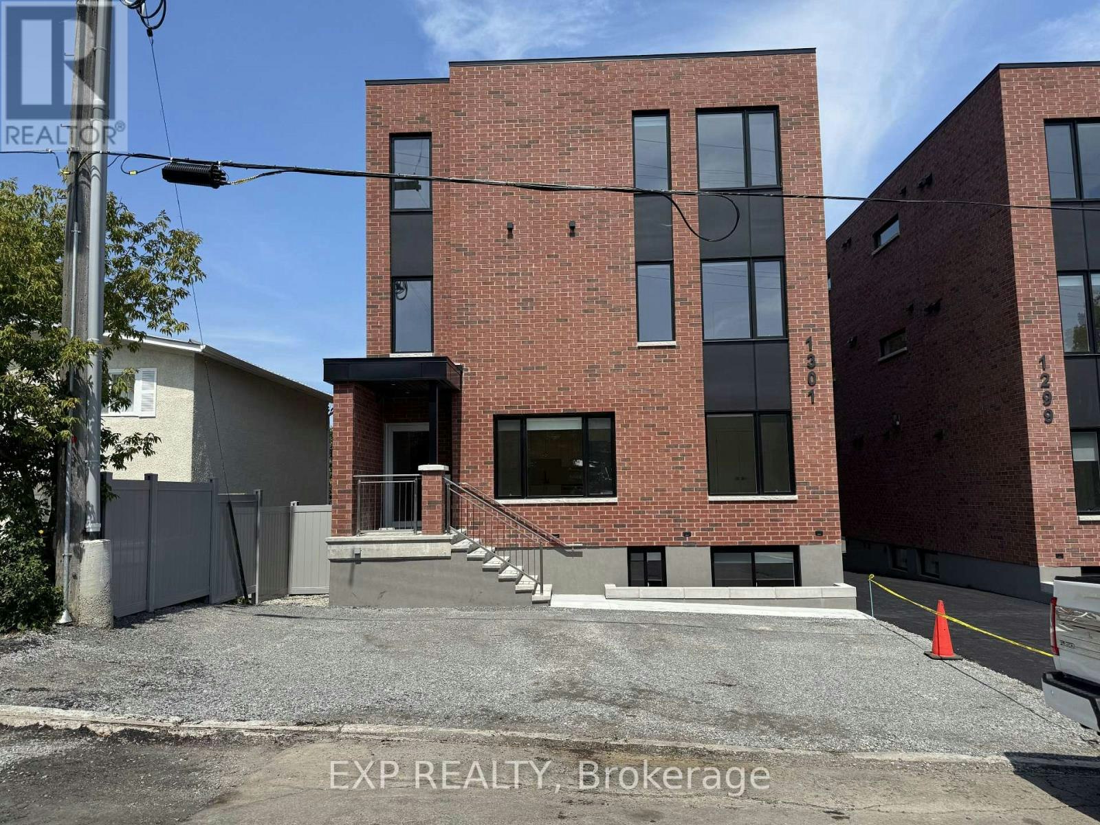 7-1301 Dorchester Avenue, Ottawa, ON, K1Z 8E8