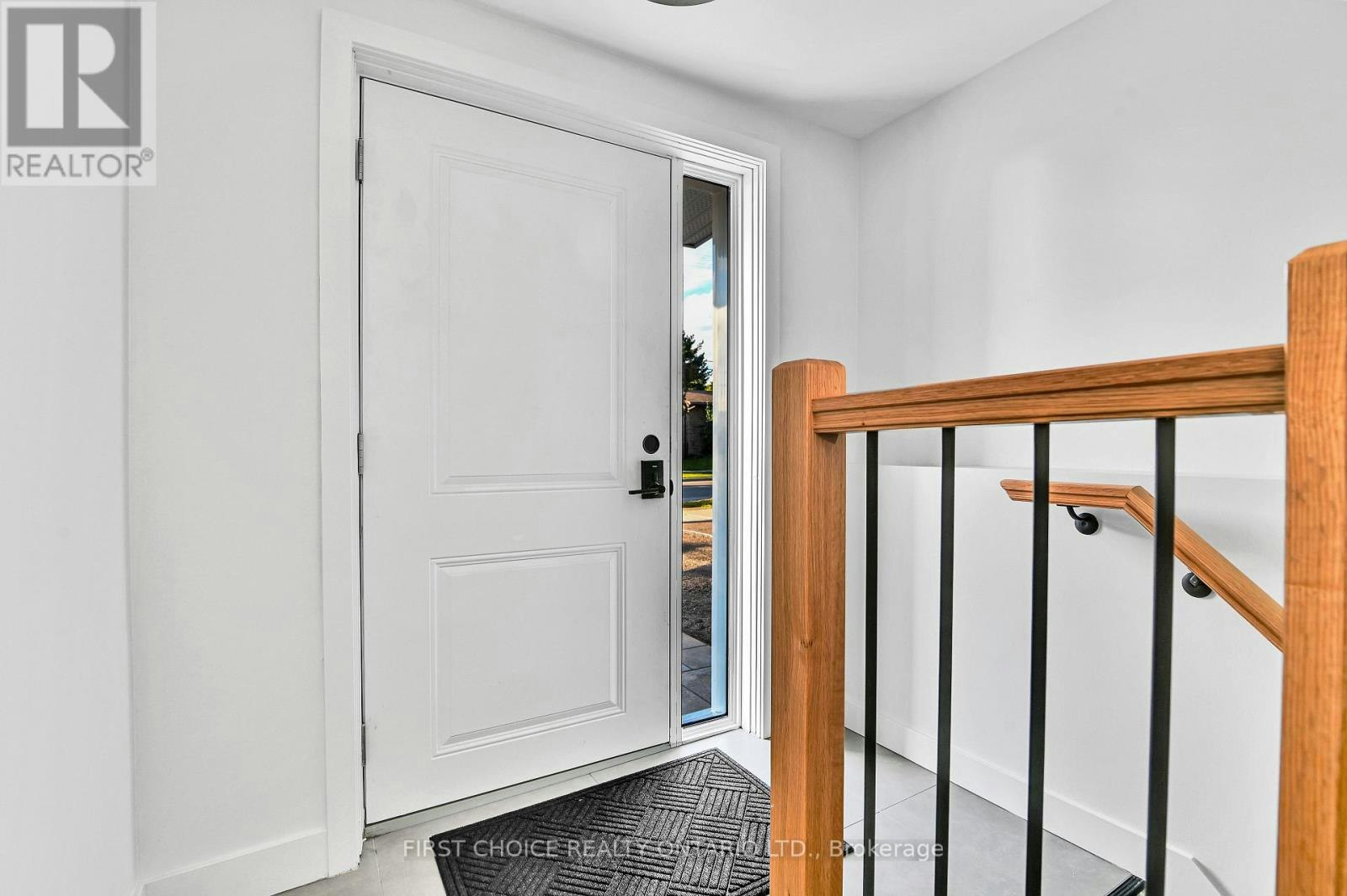 1-972 Dynes Road, Ottawa, ON, K2C 0G8 - 2