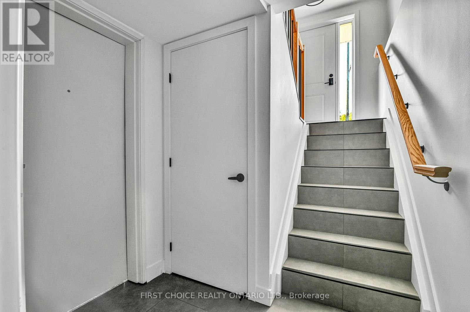 2-972 Dynes Road, Ottawa, ON, K2C 0G8 - 3