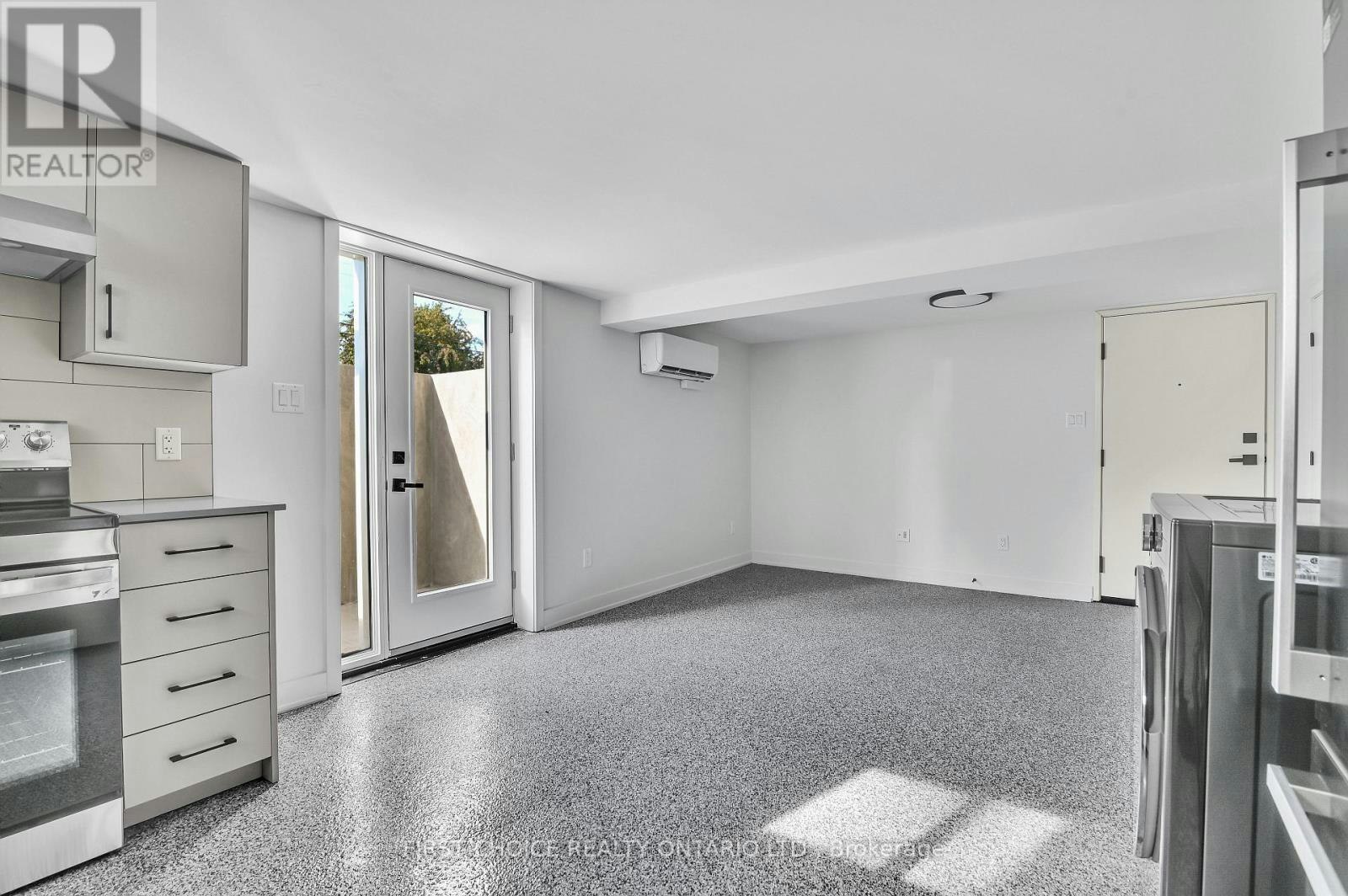 2-972 Dynes Road, Ottawa, ON, K2C 0G8 - 8
