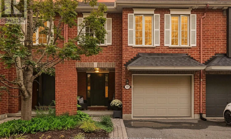 157 Gladeview Private