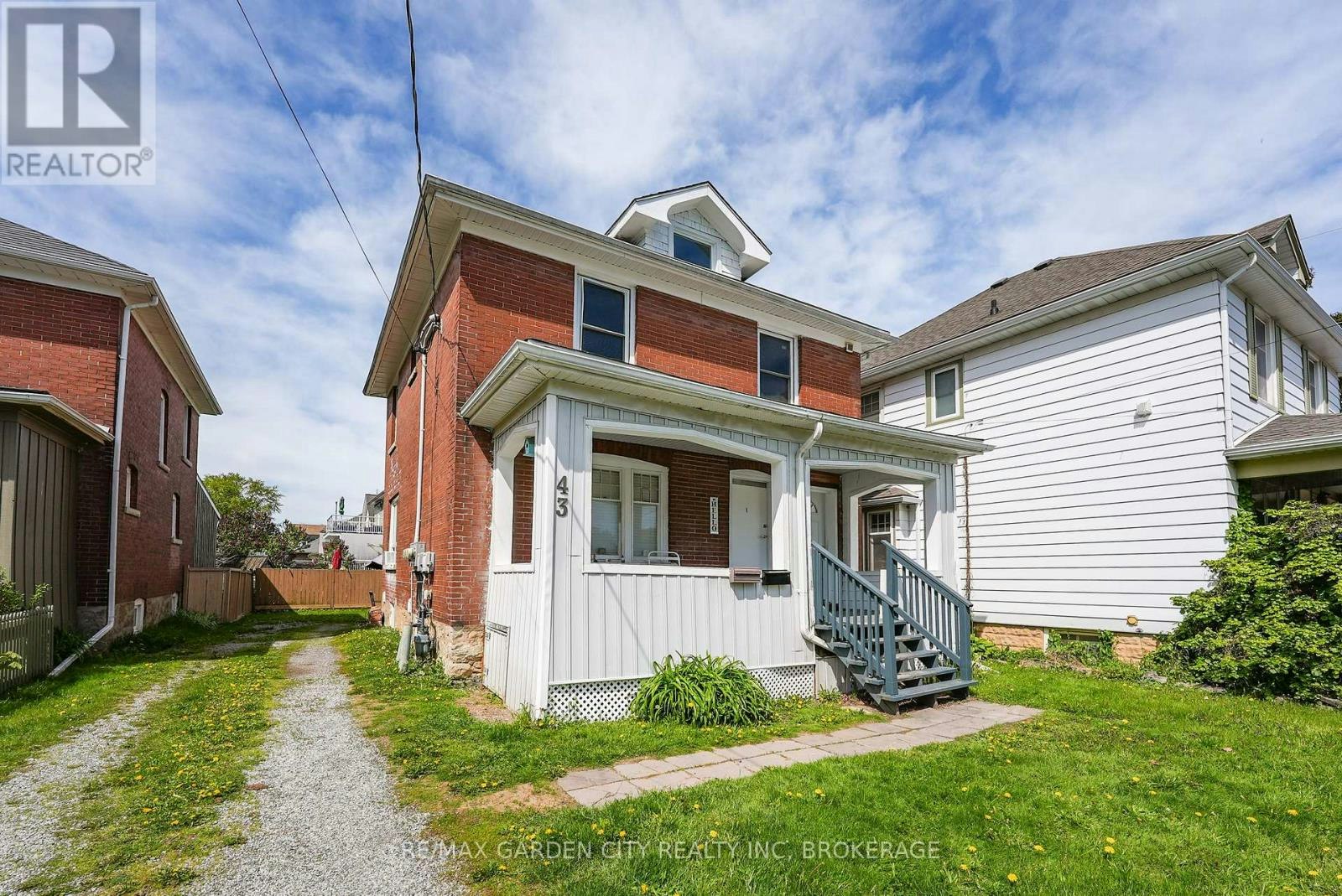 43 York Street, St. Catharines, ON, L2R 6C2