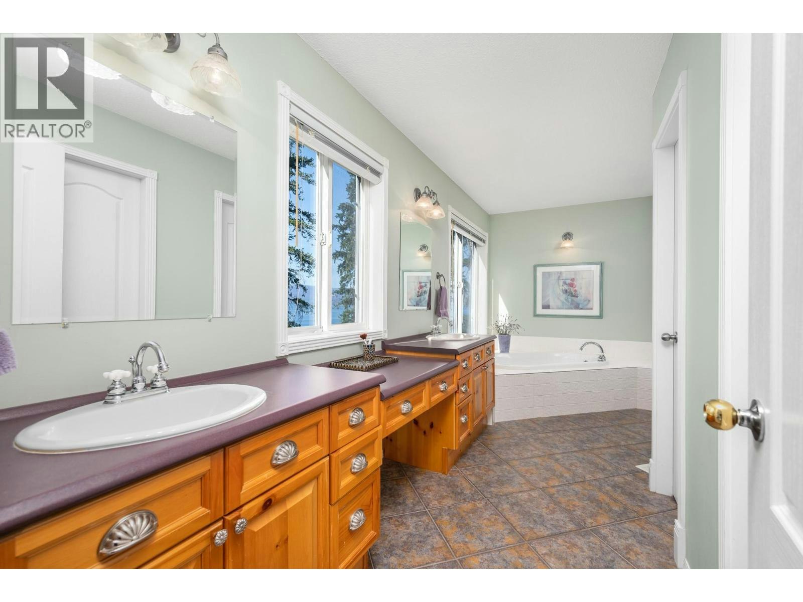 9725 Cameron Road, Vernon, BC, V1H 1K9 - 32