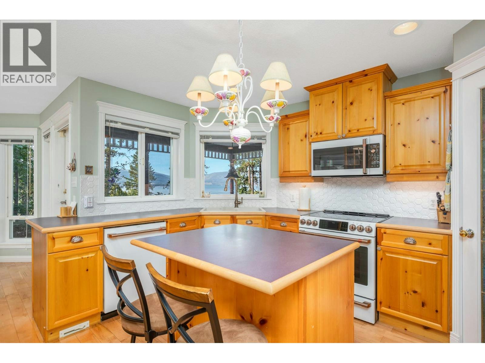 9725 Cameron Road, Vernon, BC, V1H 1K9 - 13