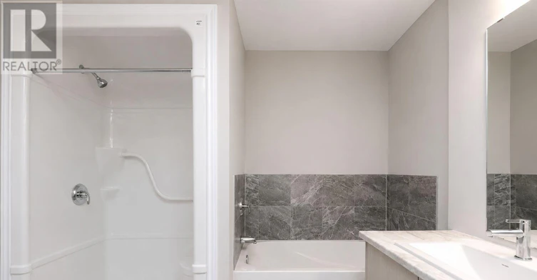 138 Renfrew Trail, Welland, ON, L3C 0K2 - 13