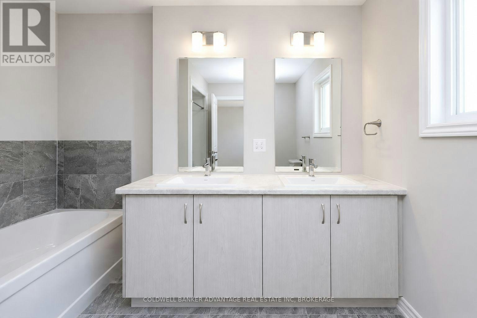 138 Renfrew Trail, Welland, ON, L3C 0K2 - 12