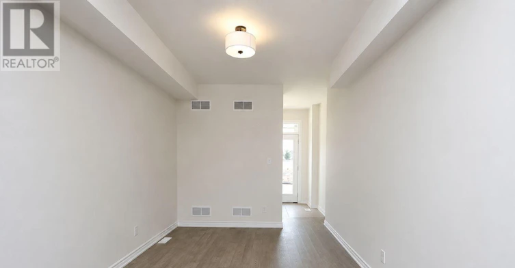138 Renfrew Trail, Welland, ON, L3C 0K2 - 2