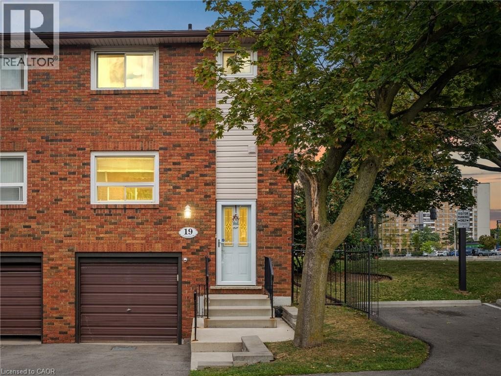 19-90 Magnolia Drive, Hamilton, ON, L9C 6R9