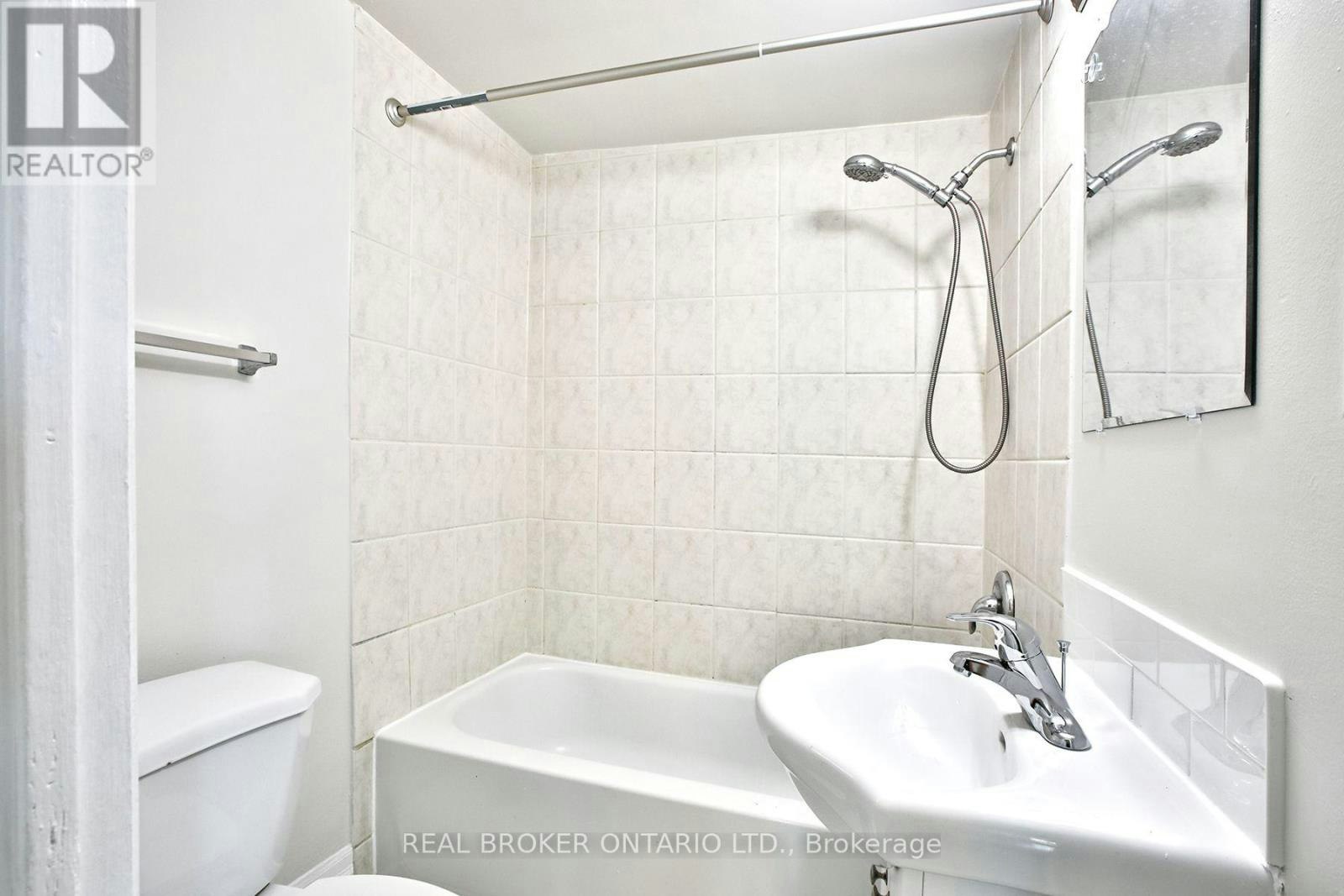 252 Sixth Street, Toronto, ON, M8V 3A7 - 12