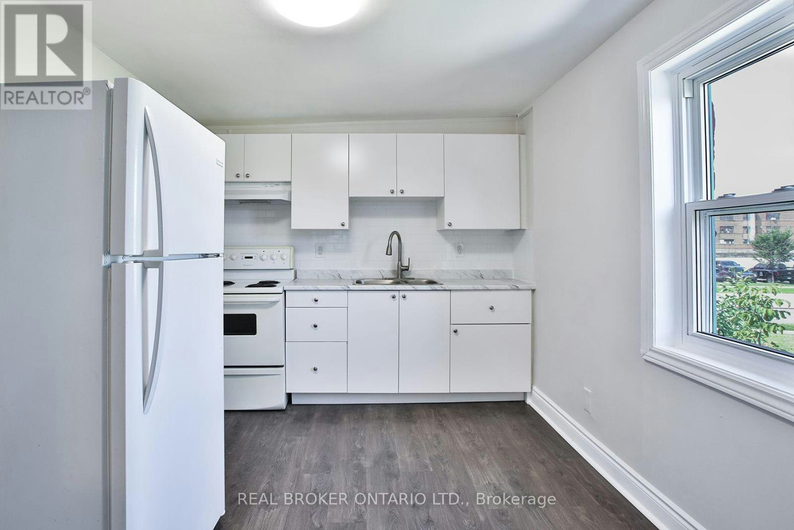 252 Sixth Street, Toronto, ON, M8V 3A7 - 5