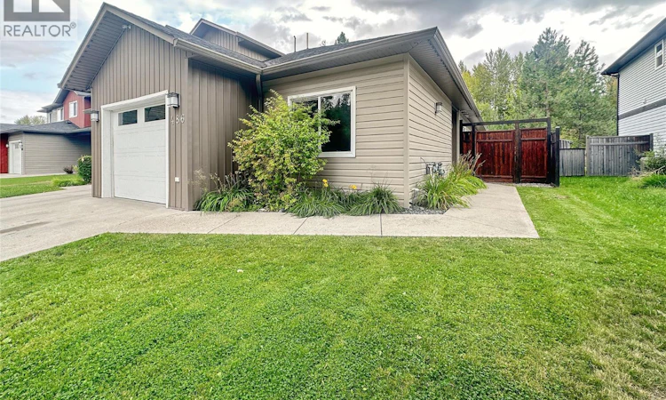 486 Similkameen Avenue
